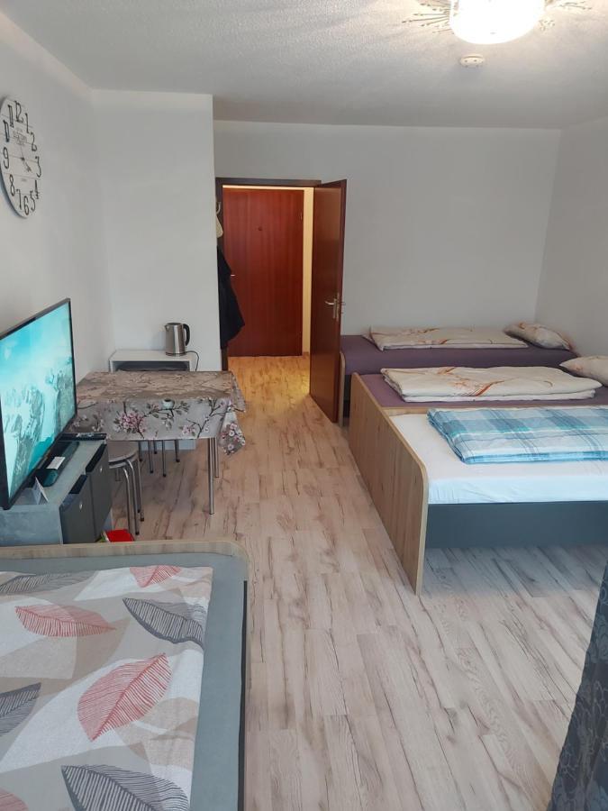 Steinhuebel Uni-Naehe Apartamento Homburg  Exterior foto